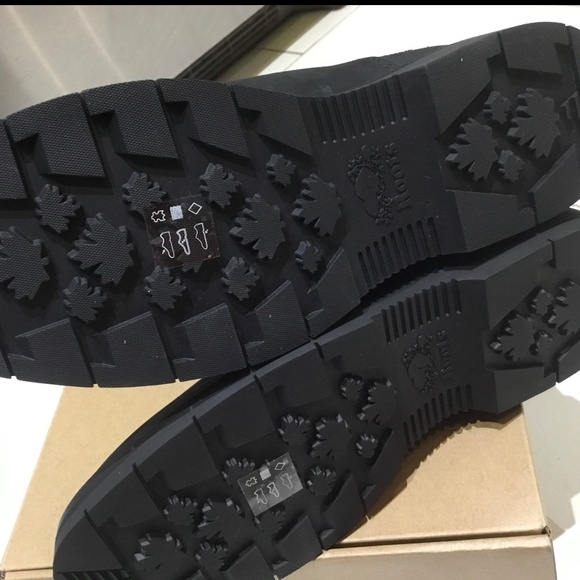 Reg $220 NIB womens Roots size 7.5 Chelsea waterproof boots - Picture 5 of 7